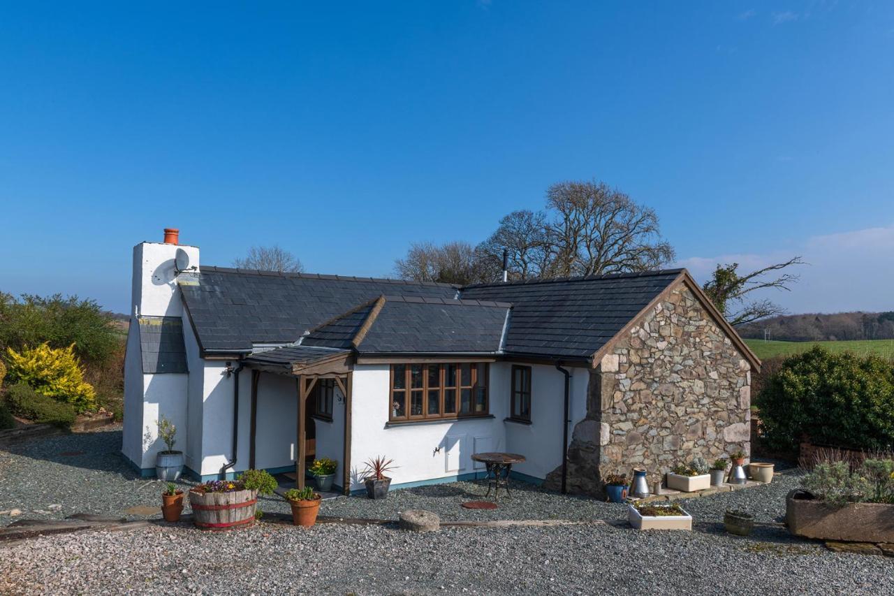 Beautiful Countryside Cottage On The North Wales Coast Абергели Екстериор снимка