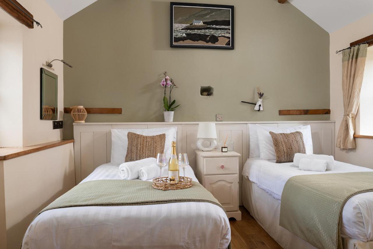 Beautiful Countryside Cottage On The North Wales Coast Абергели Екстериор снимка
