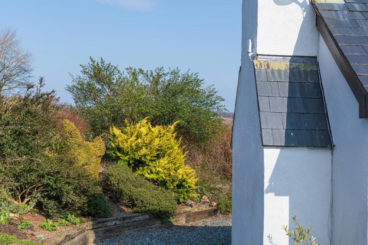 Beautiful Countryside Cottage On The North Wales Coast Абергели Екстериор снимка