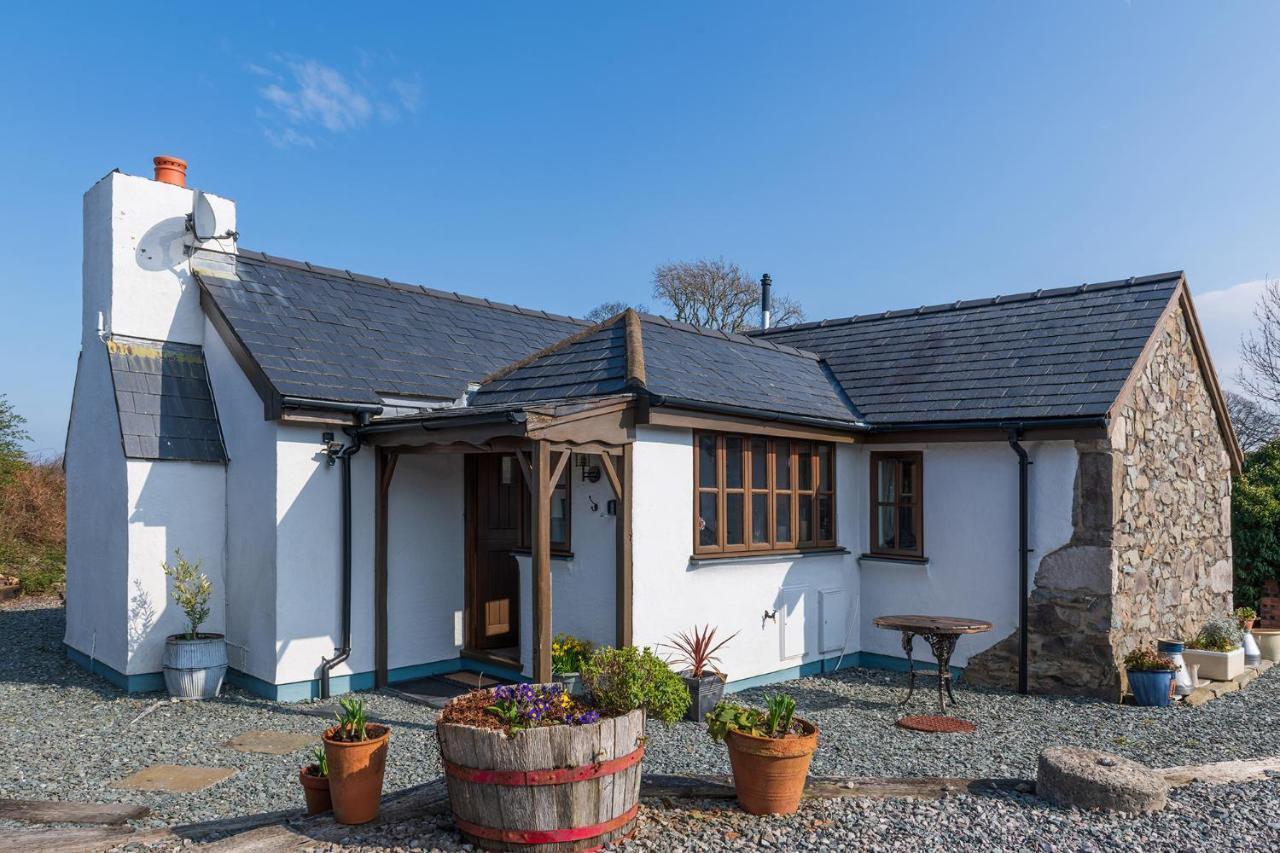 Beautiful Countryside Cottage On The North Wales Coast Абергели Екстериор снимка