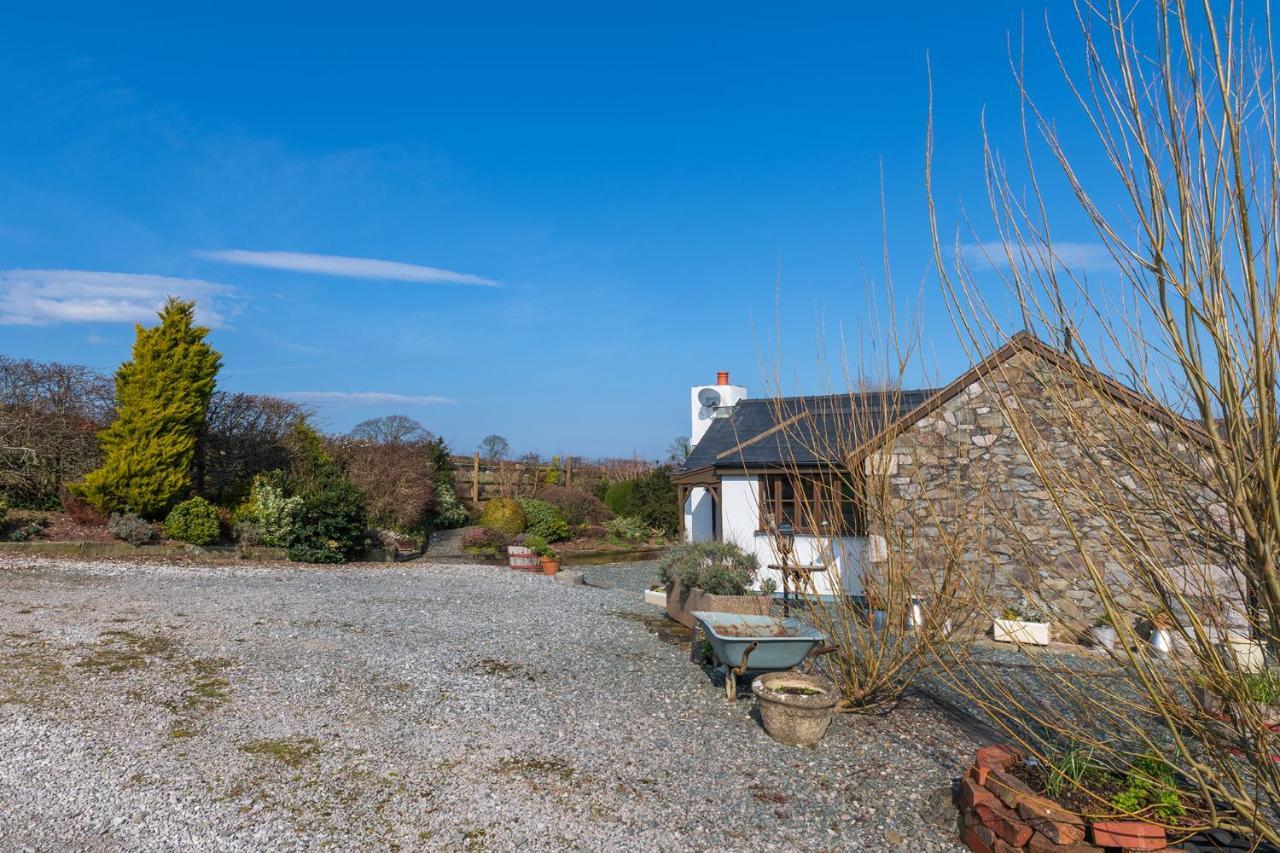 Beautiful Countryside Cottage On The North Wales Coast Абергели Екстериор снимка